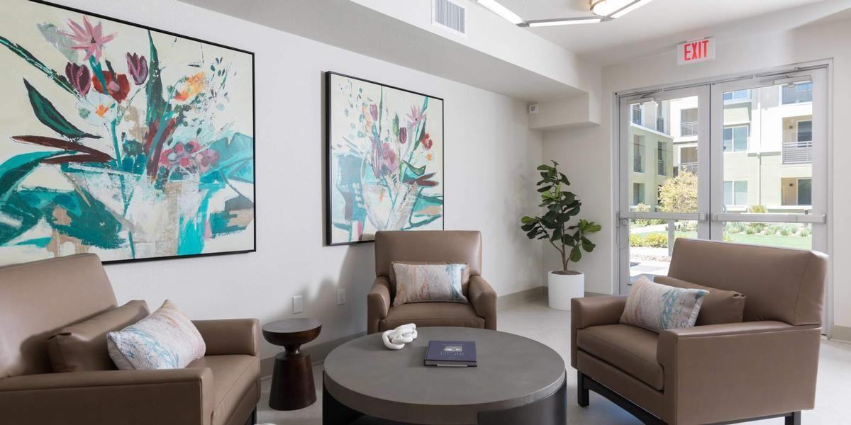 3538 E 18th St - Photo 6 of 9