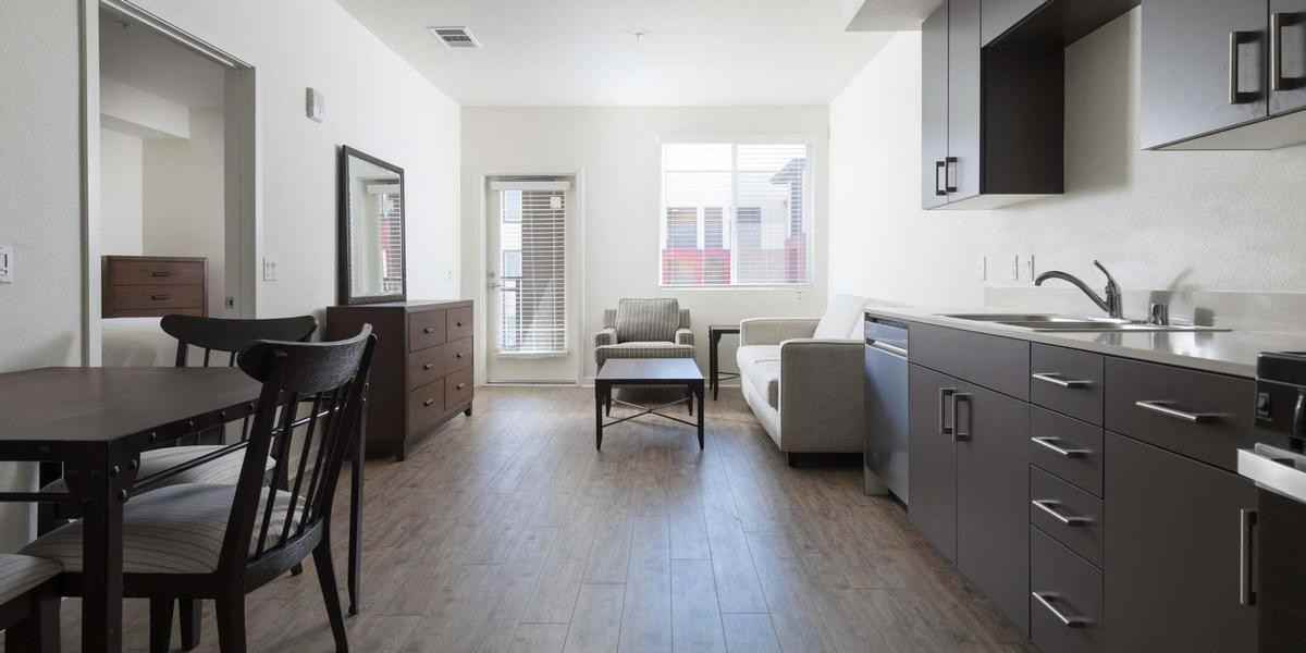 3538 E 18th St - Photo 2 of 9