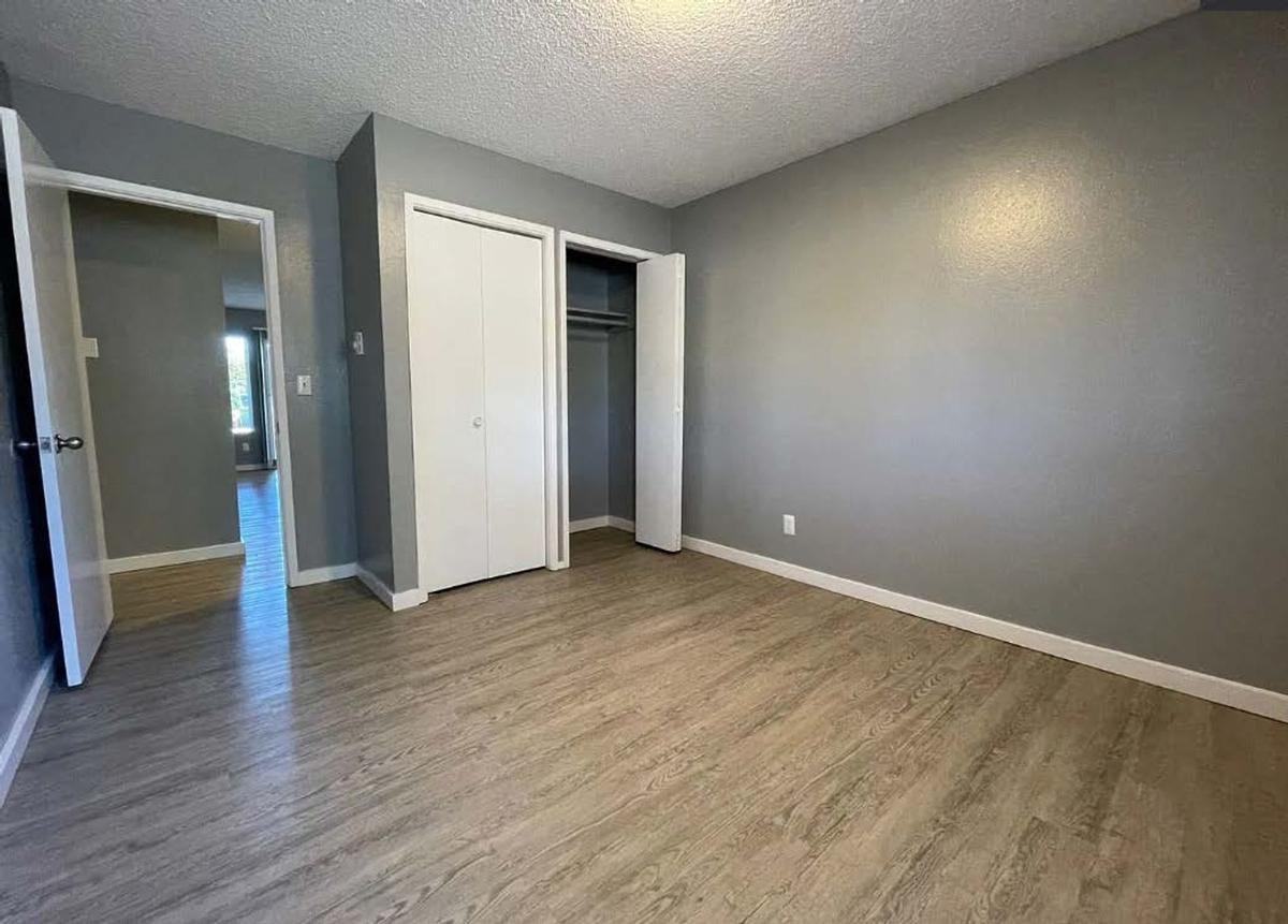 1411 S Union Ave - Photo 7 of 12