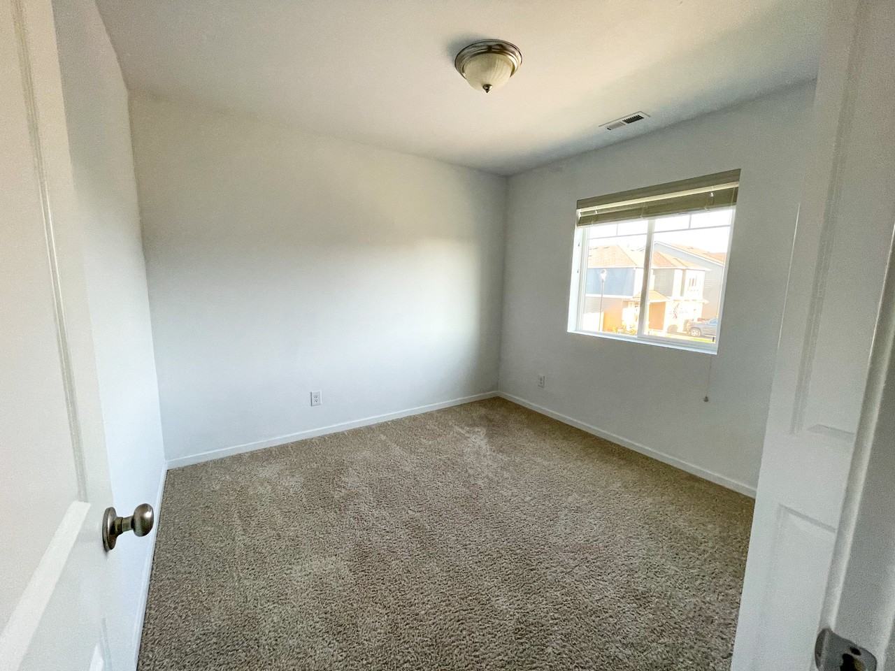 Oleander Ave Ne #NA - Photo 4 of 27