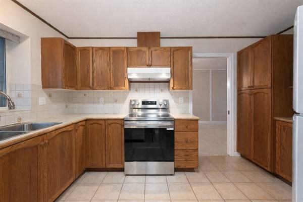 6081 185B Street - Photo 6 of 23