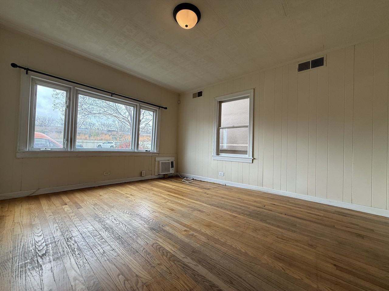 107 Lafayette Boulevard - Photo 3 of 20