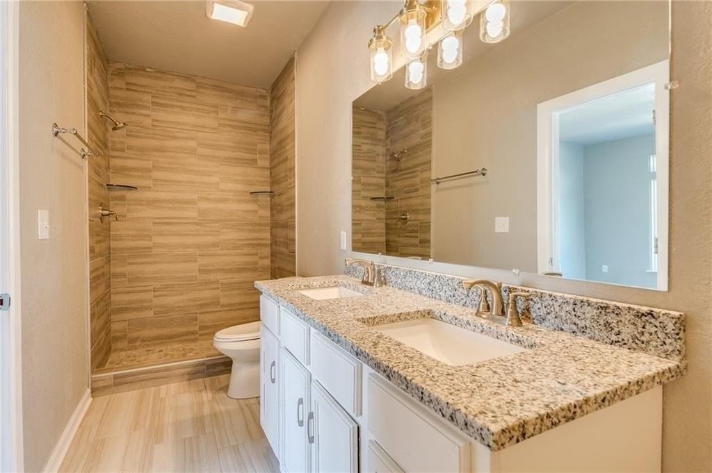 402 E Hemlock St - Photo 2 of 11