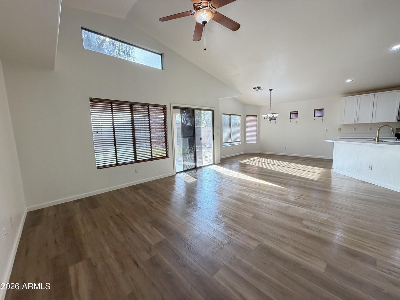 12474 S 175th Ave - Photo 5 of 33