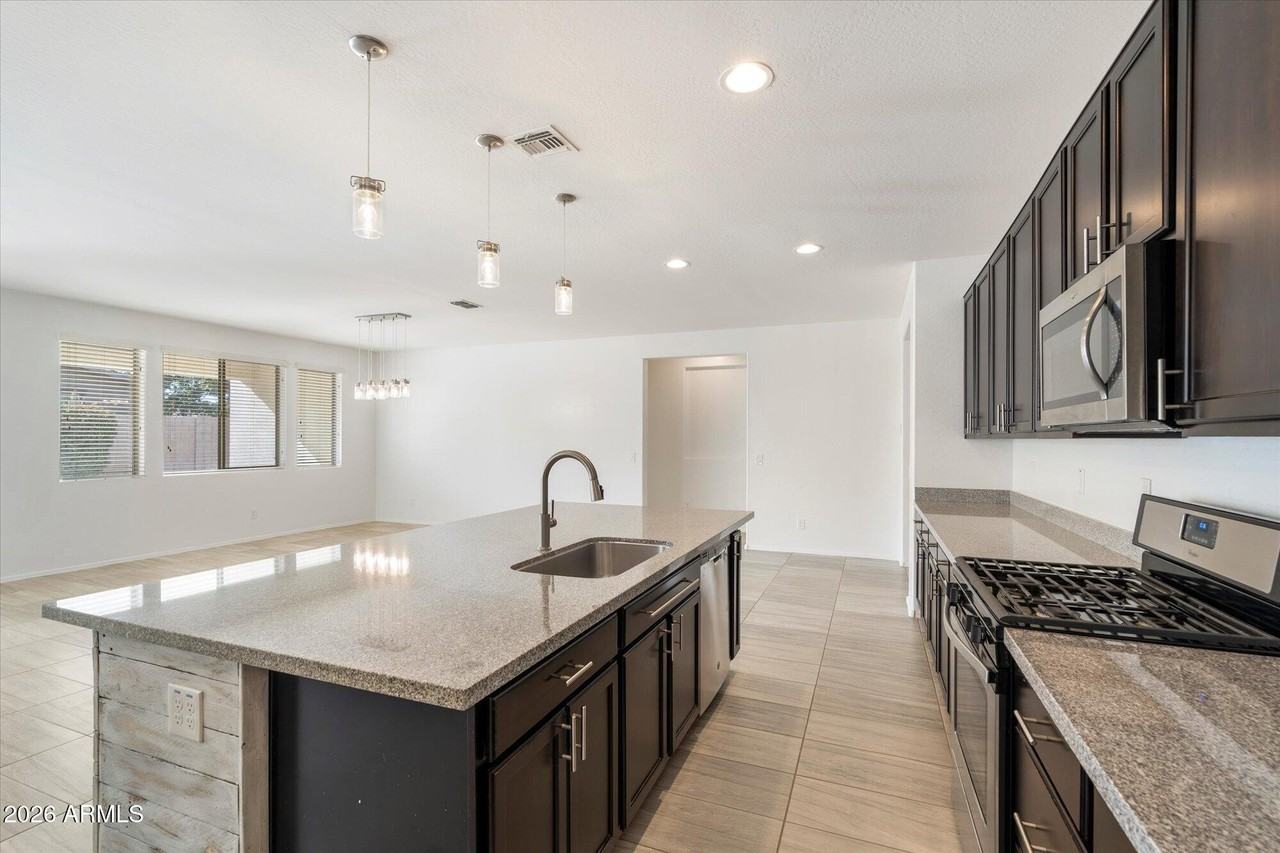 22457 E Duncan St - Photo 3 of 29