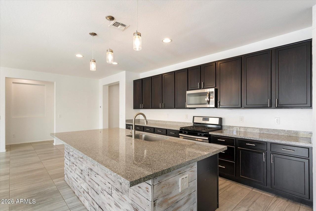 22457 E Duncan St - Photo 4 of 29