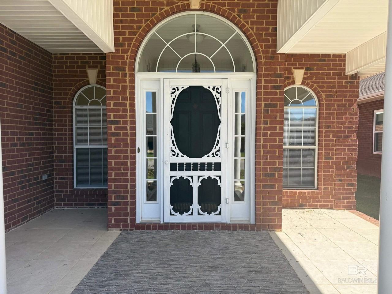 21550 Palmer Ct - Photo 2 of 28