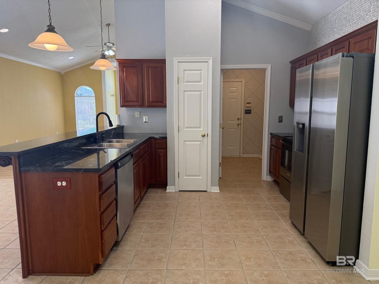 21550 Palmer Ct - Photo 7 of 28