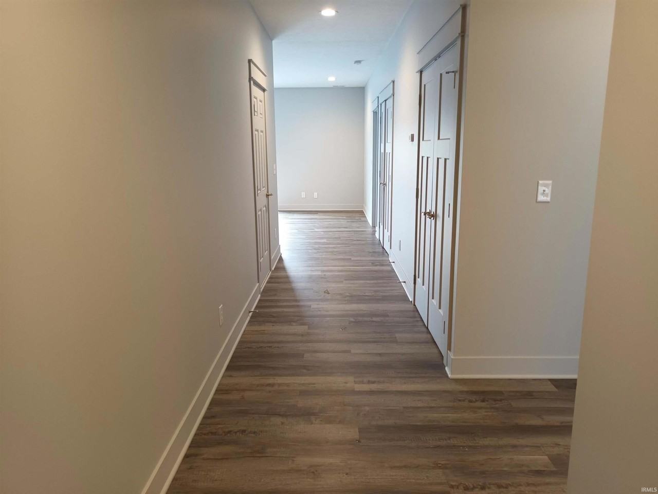 1231 W Rangeview Cir - Photo 5 of 29