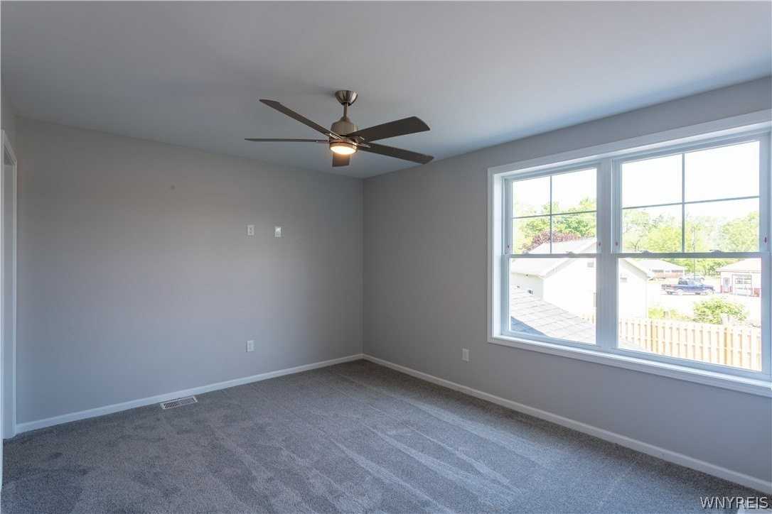 8989 Iroquois St - Photo 7 of 20