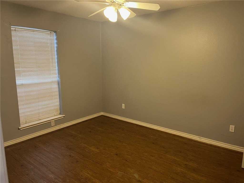 13656 Teague Ln Apt 27 - Photo 5 of 12