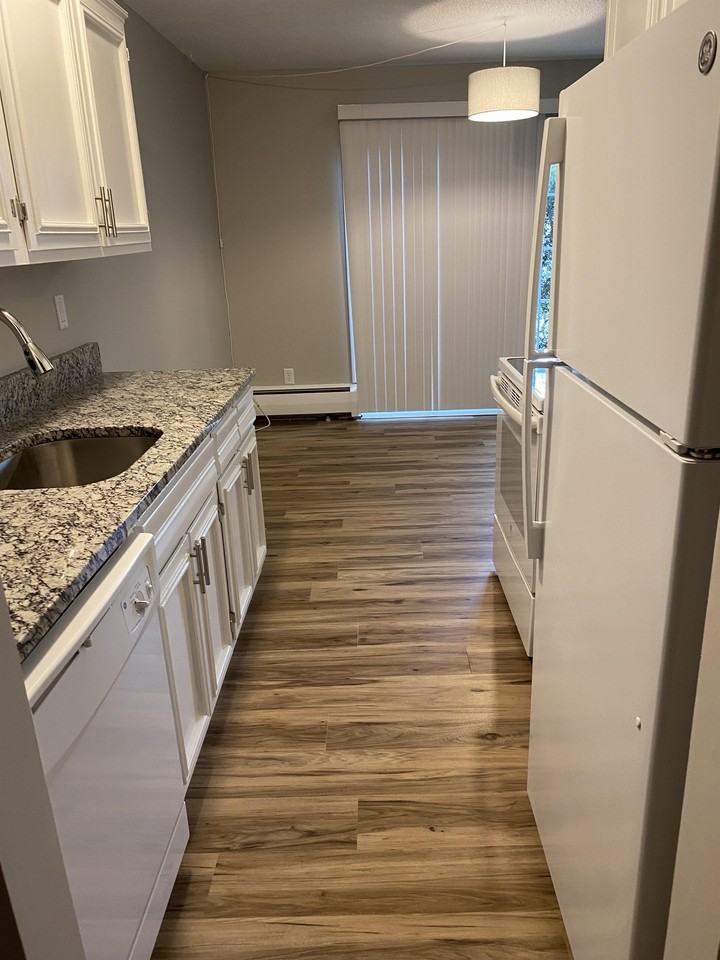 814 Old Settlers Trail - 4Apt. 4 #4 - Photo 2 of 10