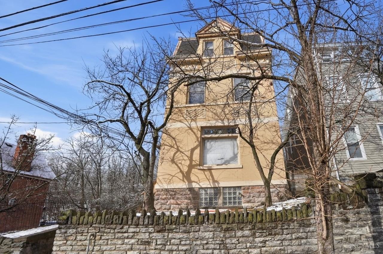 2227 Wheeler St #1 - Photo 4 of 31