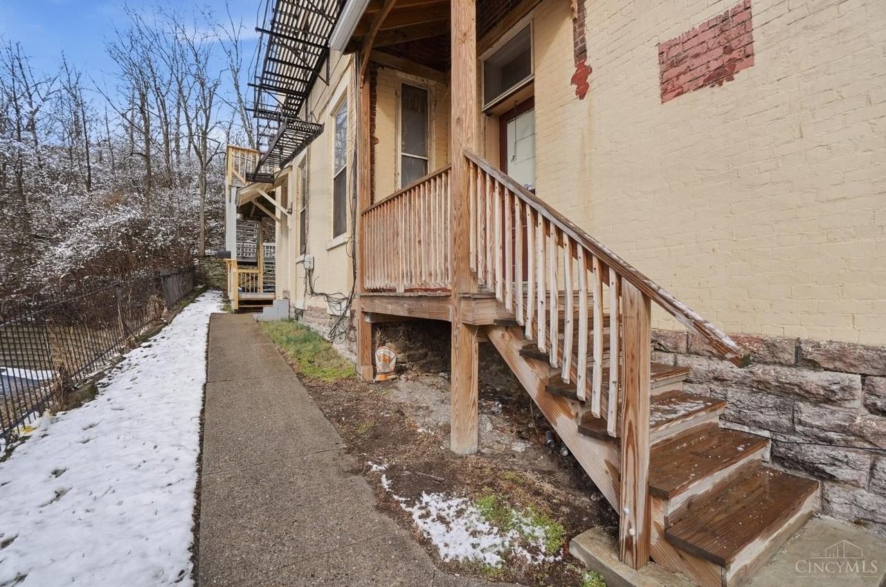 2227 Wheeler St #1 - Photo 6 of 31