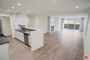 5260 Bellingham Ave Apt 207 #207 - Photo 1 of 1