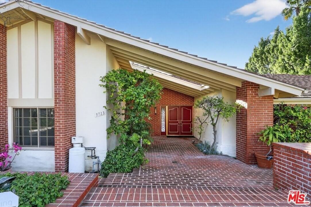 3713 Dellvale Pl - Photo 7 of 50