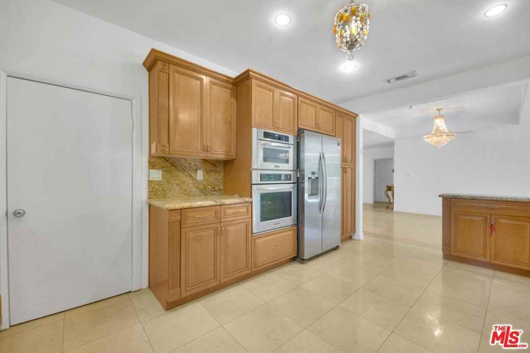 11717 Chenault St - Photo 6 of 15