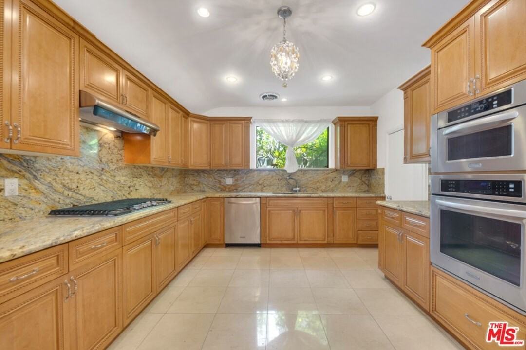 11717 Chenault St - Photo 7 of 15