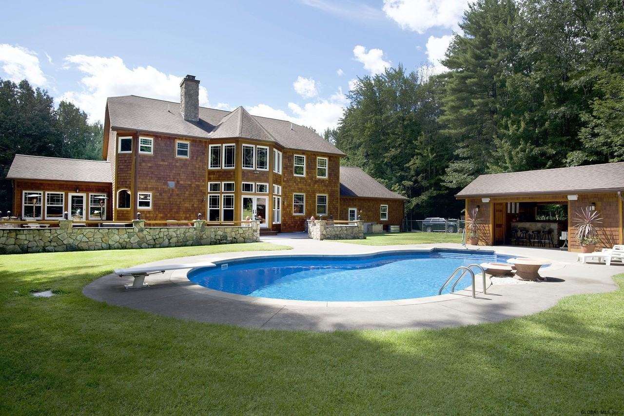 32 Flat Rock Rd - Photo 2 of 50