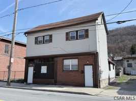 featured image of 830 Railroad St