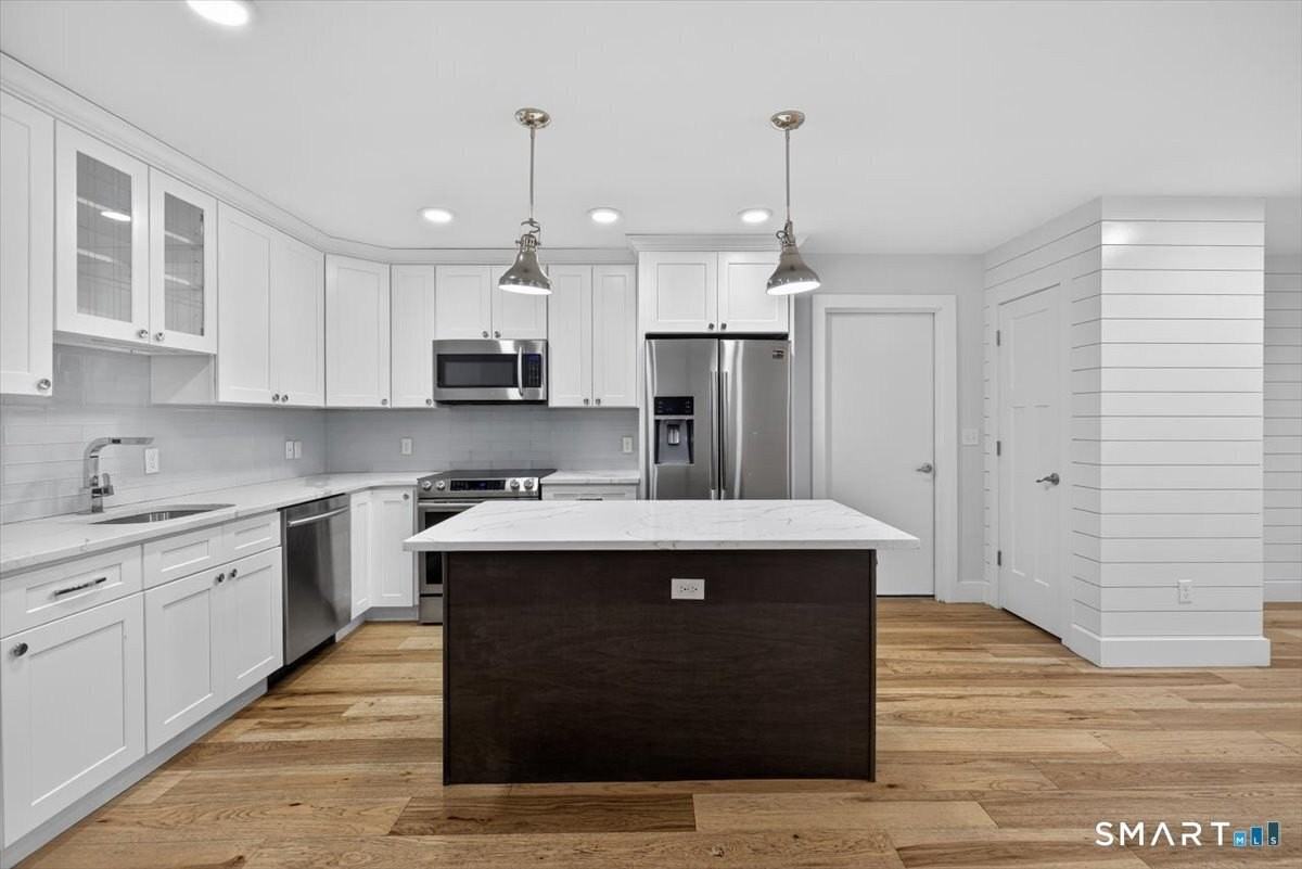 32 1/2 Village Rd Unit 1 - Photo 4 of 31