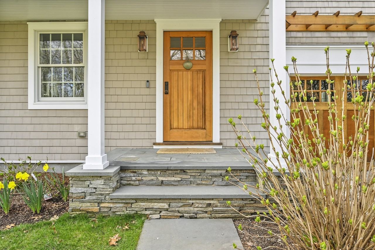 104 Roton Ave - Photo 2 of 40