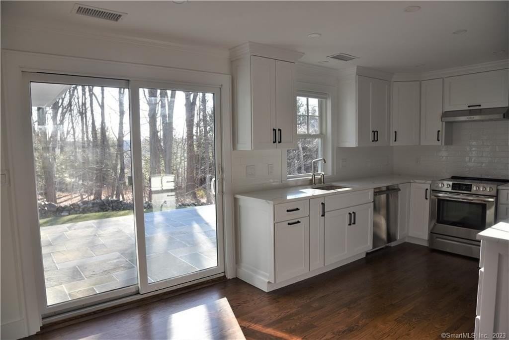 32 Deer Hill Rd - Photo 5 of 23