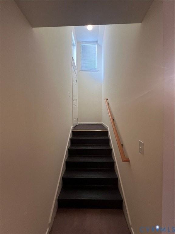 3415 Prince George Dr - Photo 2 of 9