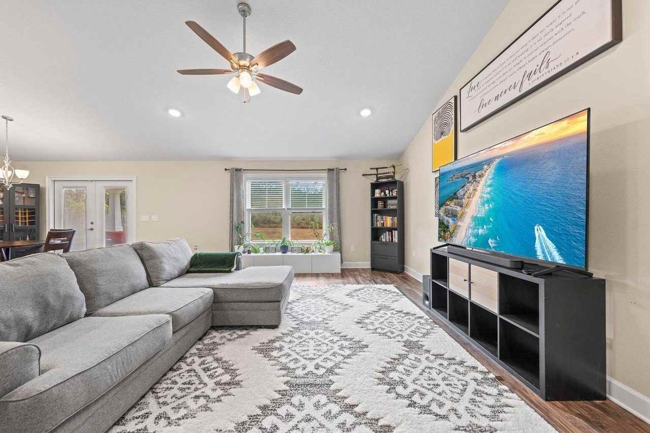 2784 Keats Drive - Photo 3 of 17