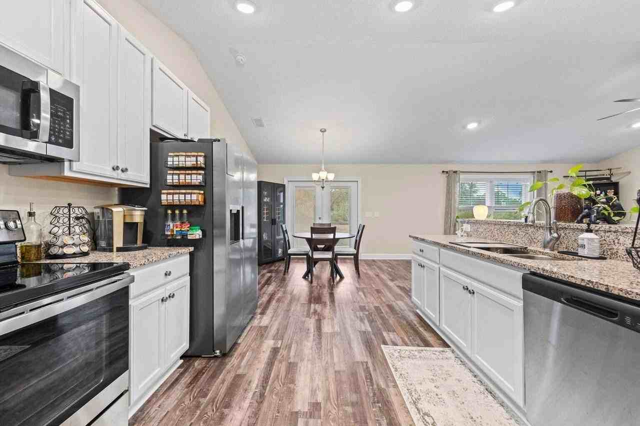 2784 Keats Drive - Photo 5 of 17