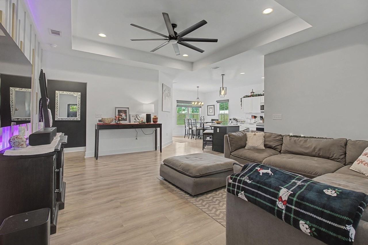 197 W 1st Avenue - Photo 5 of 31