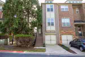 featured image of 2028 Cobblestone Cir Ne