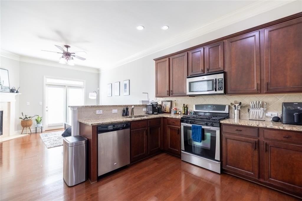 2028 Cobblestone Cir Ne - Photo 3 of 31