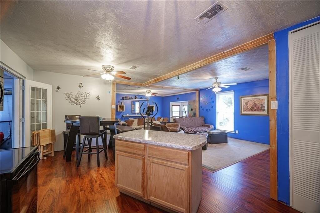 2818 Kensington Way - Photo 6 of 14