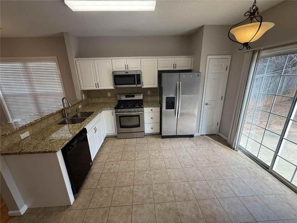 10965 Wittenridge Dr - Photo 2 of 31