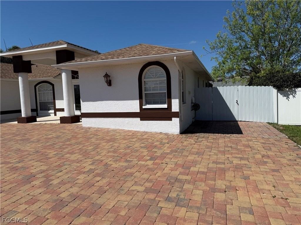 3730 Se 4th Ave - Photo 6 of 48