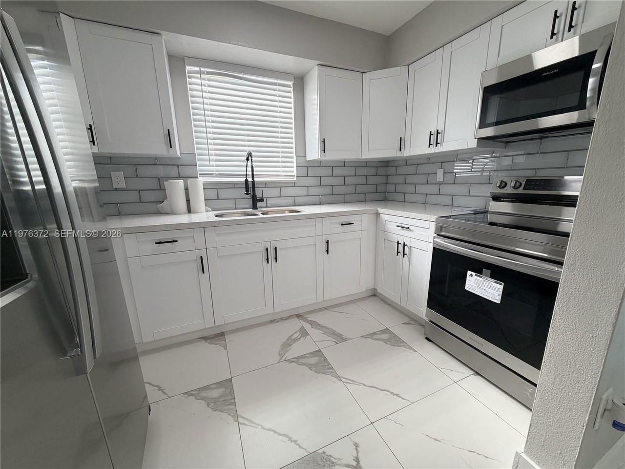 508 E 23rd St #508 - Photo 2 of 8