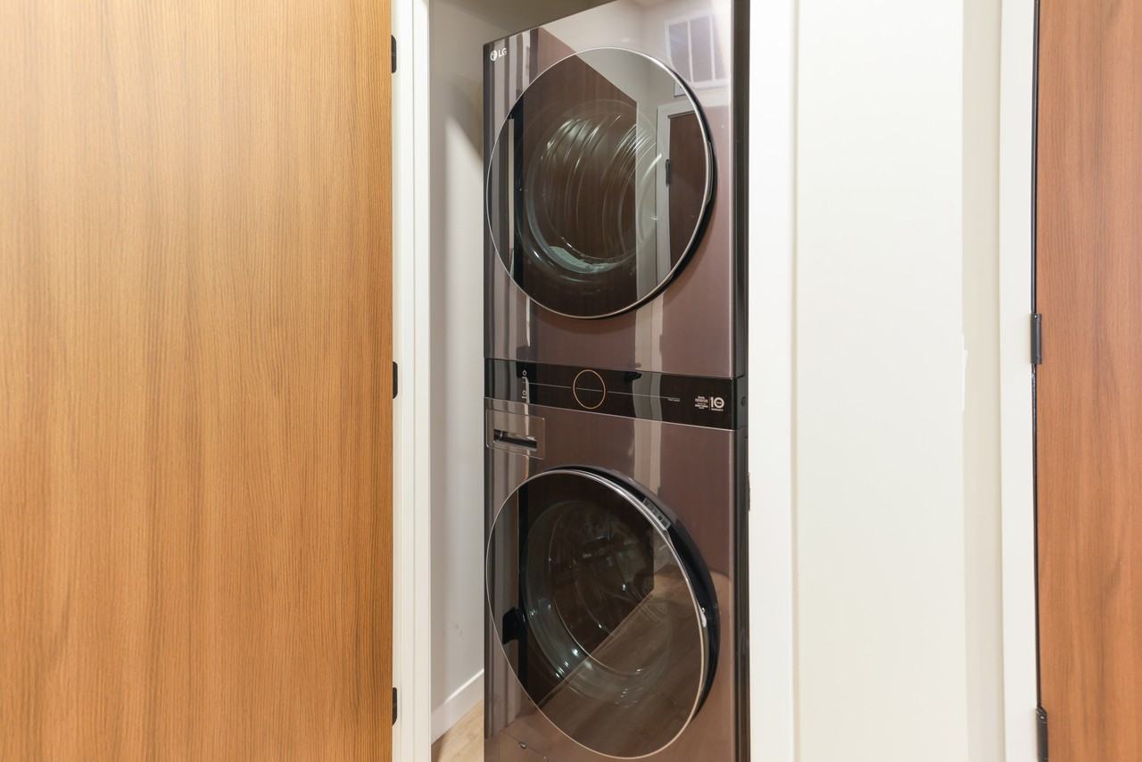 2630 N Hackett Ave #308 - Photo 6 of 11