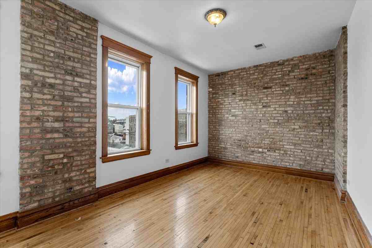 3401 W Armitage Ave #3E - Photo 5 of 10