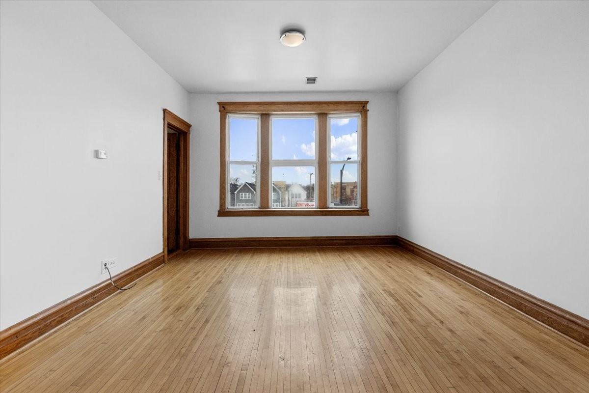 3401 W Armitage Ave #3E - Photo 6 of 10