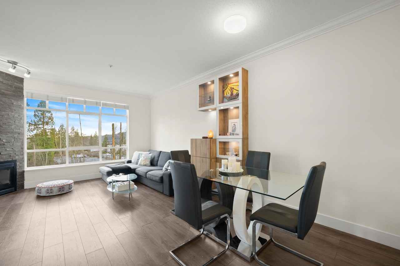 630 Roche Point Drive #317 - Photo 3 of 18