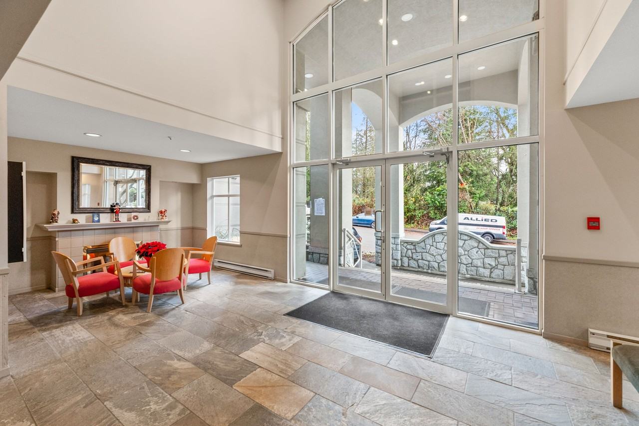 630 Roche Point Drive - Photo 12