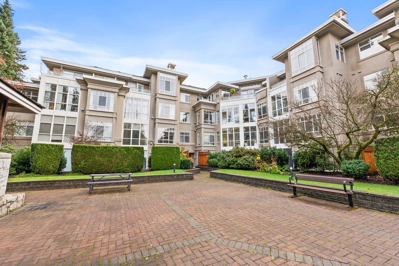 630 Roche Point Drive - Photo 14