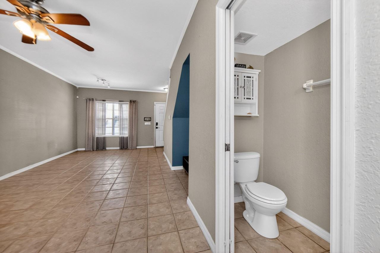 Plantation Cove Dr - Photo 7 of 17