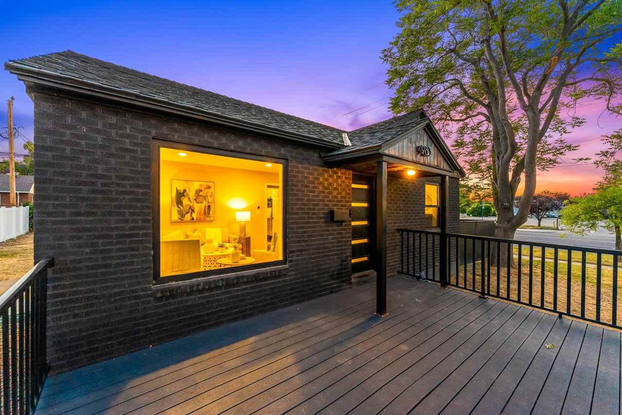 983 N Poinsettia Dr - Photo 4 of 40