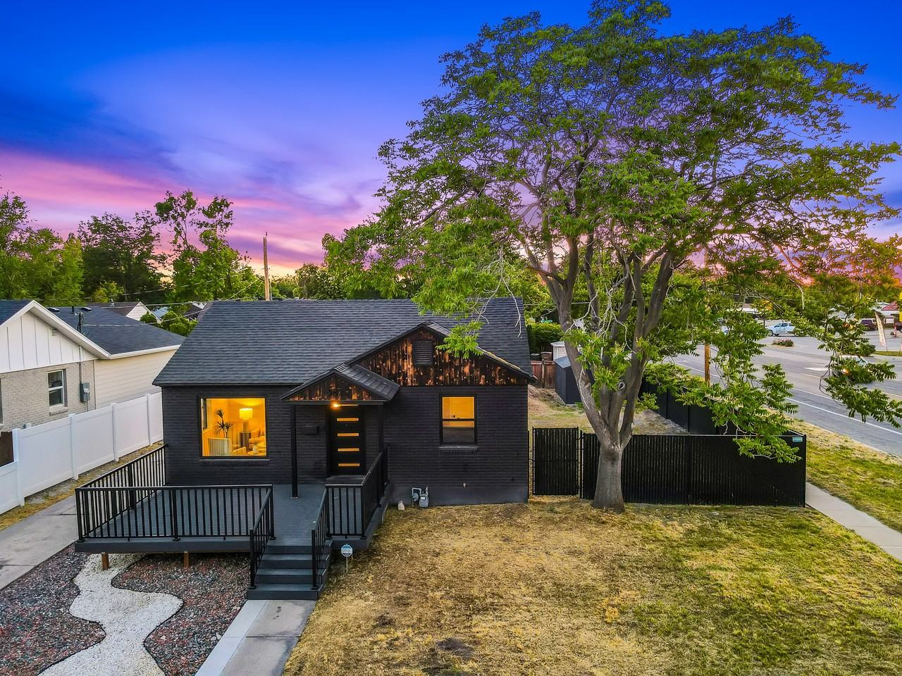 983 N Poinsettia Dr - Photo 6 of 40