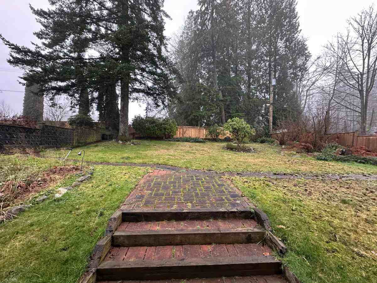 3040 Armada Street - Photo 4 of 17