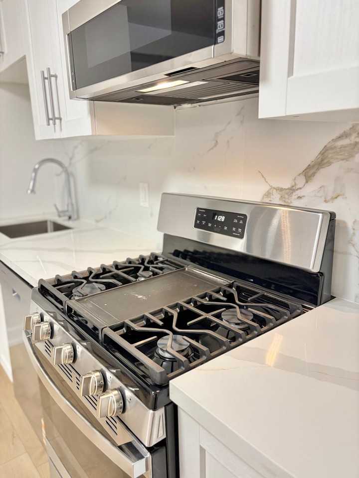 17 Belgravia Avenue - Photo 2 of 25