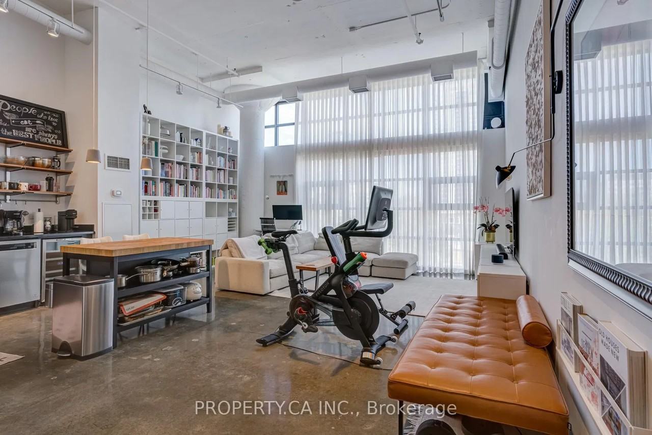 90 Sumach Street - Photo 7 of 19