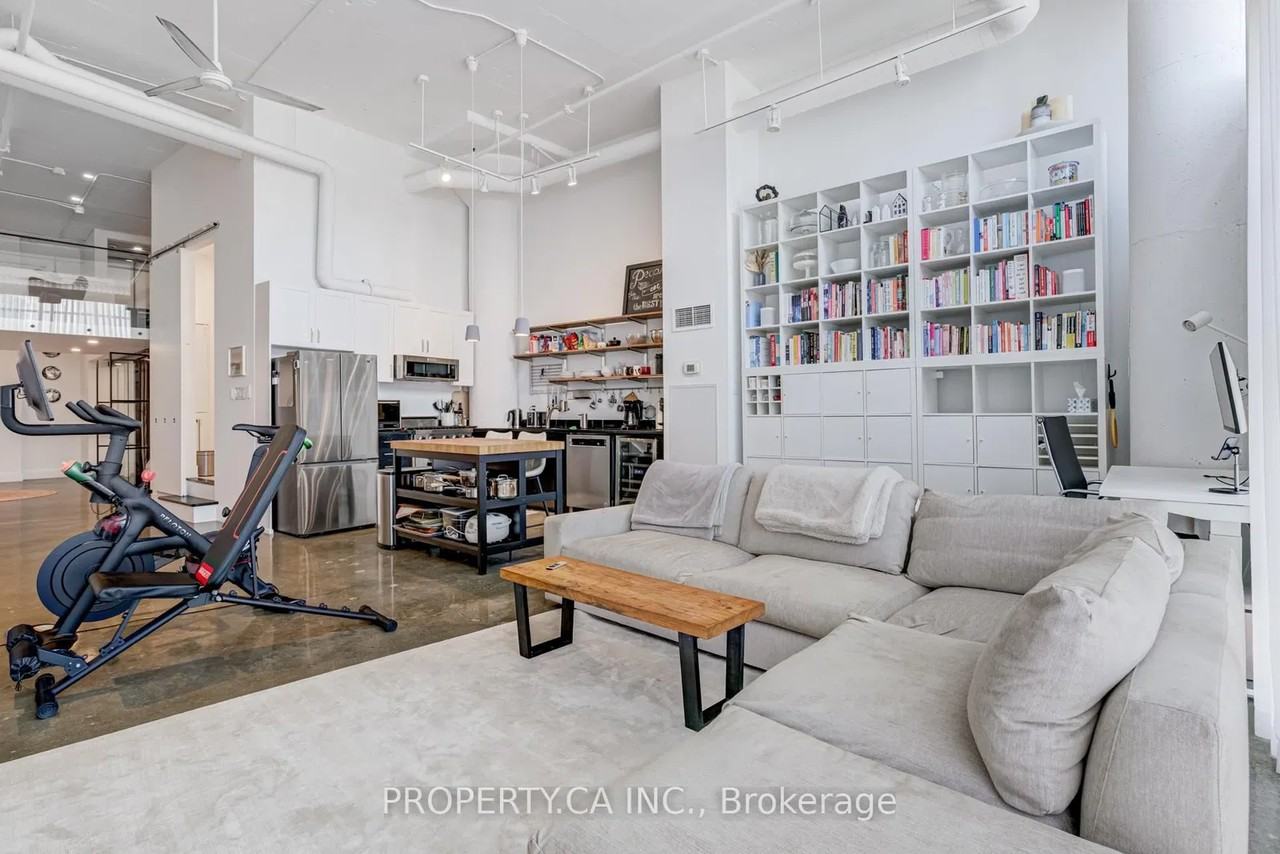 90 Sumach Street - Photo 6 of 19